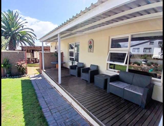 3 BEDROOM HOUSE FOR SALE IN STILBAAI-WES